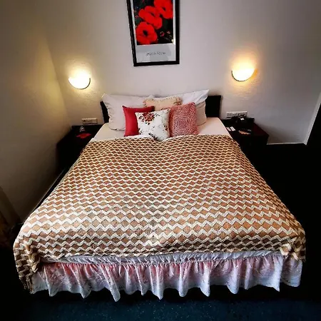 Tante Alma's Mannheimer Hotel MHG